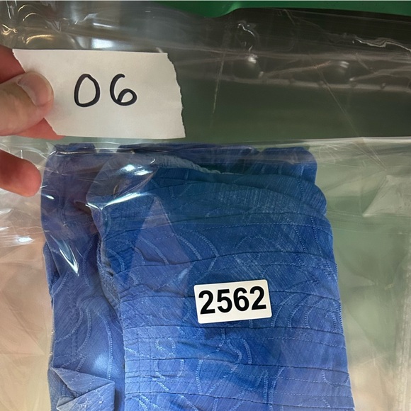 New Directions Blue Women's Top Size XL key Hole 3/4 shoulder sleeve Stretch - Picture 10 of 10